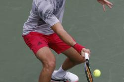 足球直播吧-关于德国网球队鏖战英国网球队，西西帕斯爆发神勇的信息