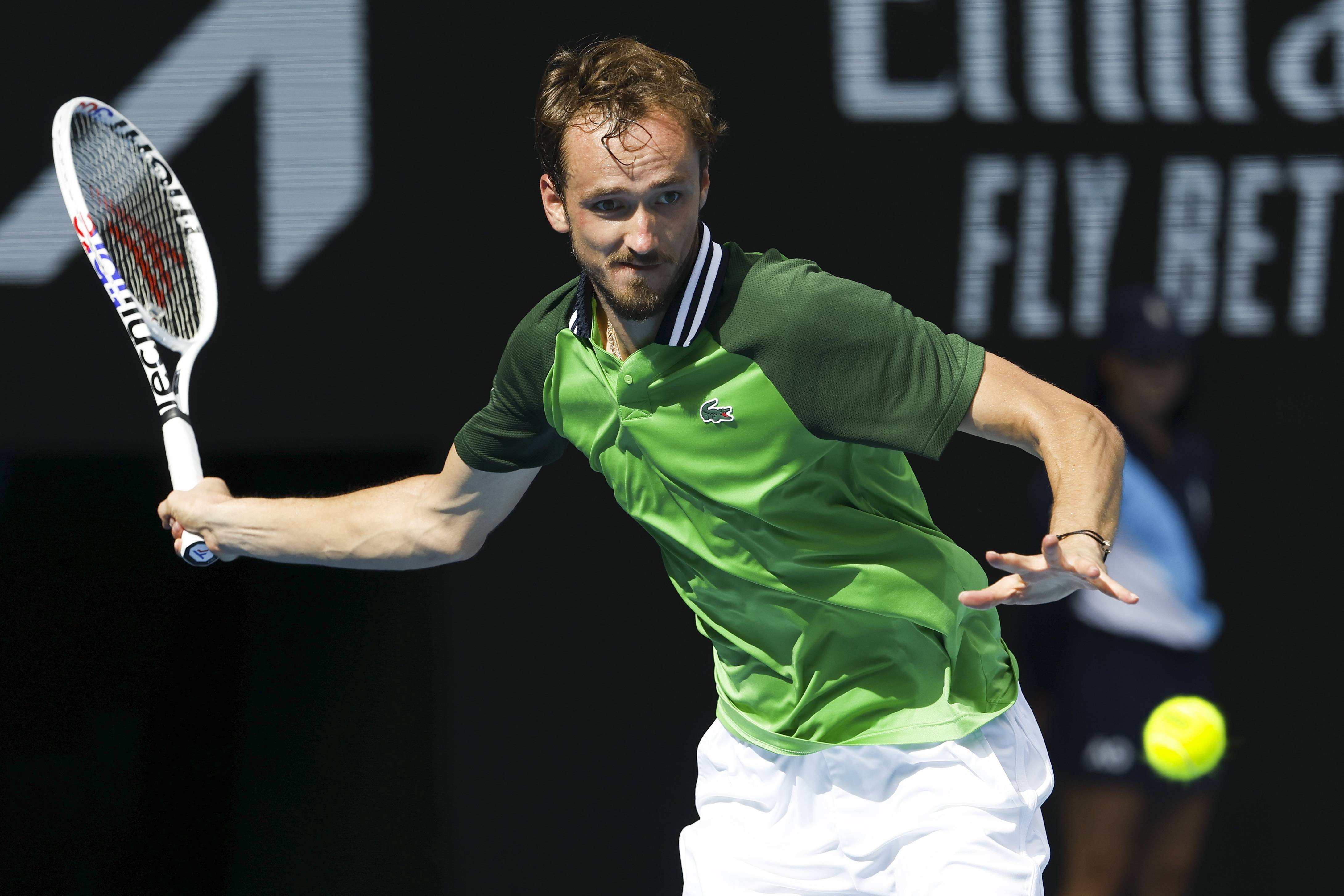 包含澳网完胜ATP总决赛，梅德韦杰夫刷新纪录的词条